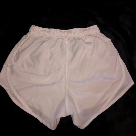Nike shorts - Picture 3 of 3